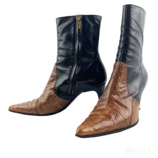 Sergio Rossi Alligator Leather Ankle Boots UK 36: Authentic Sergio Rossi smooth black with brown alligator leather ankle boots. Size: EU 36. (Approximate) Calf Circumference: 10 in. Calf Width: 3 1/2 in. Boot Shaft Height: 6 in. Outer Sole (widest) 3