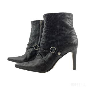 Sergio Rossi Snake Skin Leather Ankle Boots 36: Authentic Sergio Rossi dark brown snake skin leather ankle boots. Size: EU 36 (Approximate): Calf Circumference:10 in. Calf Width 3 1/2 in. Boot Shaft Height: 4 1/2 in. Outer Sole (widest) 3 in. Heel