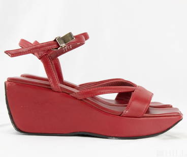 Sergio Rossi Red Leather Platforms Sandals Size 35: Authentic Sergio Rossi red leather woman's platform shoes with ankle buckle strap. Size: EU 35 Marked Sergio Rossi Made in Italy (Approximate) insole: 9 in. Heel height: 2 1/2 in. Good condition, mild