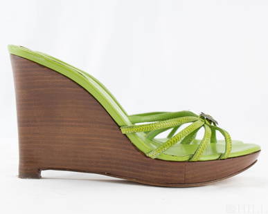 Sergio Rossi Green Leather Strappy Wedge Sandal 36: Authentic Sergio Rossi green leather woman's wedges. Size: EU 36 Marked Sergio Rossi Made in Italy. (Approximate) insole: 9 1/4 in. Heel height: 4 in. Good condition, mild wear. Shoes were gently used