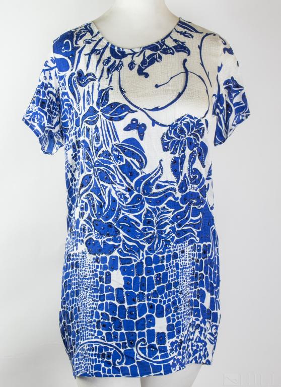 Emilio Pucci Silk Blue White Embroidered Tunic Top: Authentic Emilio Puccii blue white silk tunic top, embellished with beautiful bead embroidery. Emilio Pucci / Made in Italy white label. Approximate measurements: Bust: 40 in. Waist: 40 in. Hips: 42 i
