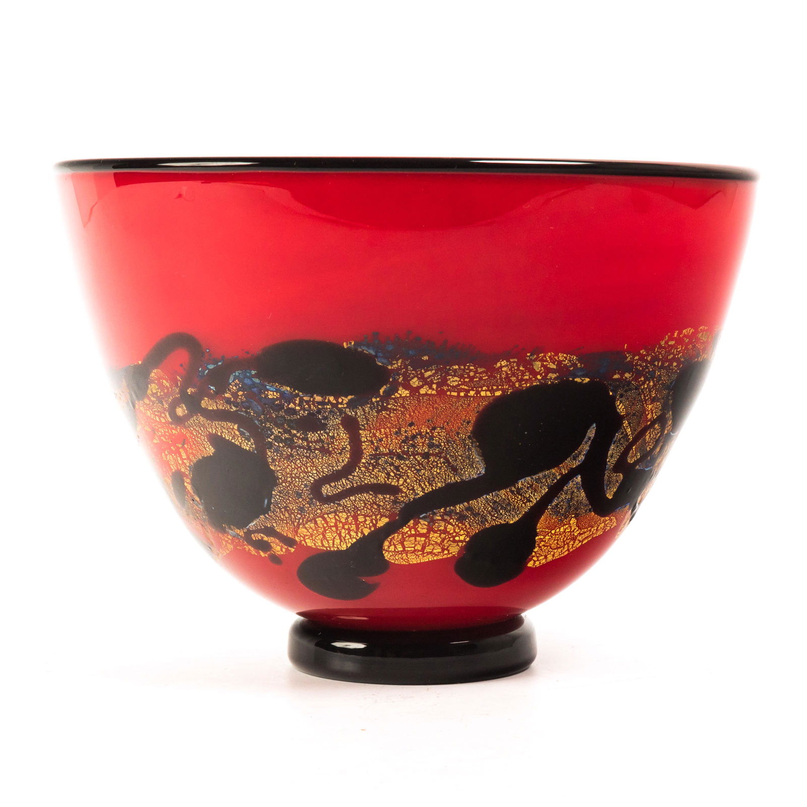 Rare Nourot Studio Art Glass Red Satin Footed Bowl: An exemplary Nourot art glass footed bowl in Red Satin pattern with silver and 24K gold leaf on surface layer. Measures 5 in. x 7 in. Signed on base. Good overall condition with minor wear. Hill Aucti