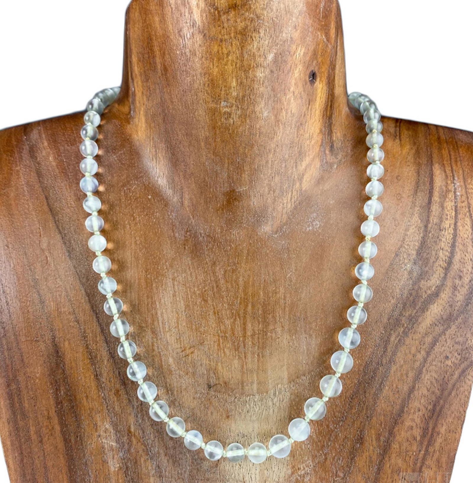 18k Gold Moonstone Pools of Light Bead Necklace: Vintage Pools of Light moonstone bead necklace with gently graduated round cut beads from 7.5mm to 6.25mm. Each individually knotted on silk thread. Finished with 18k gold clasp. Marked 750. Good cond