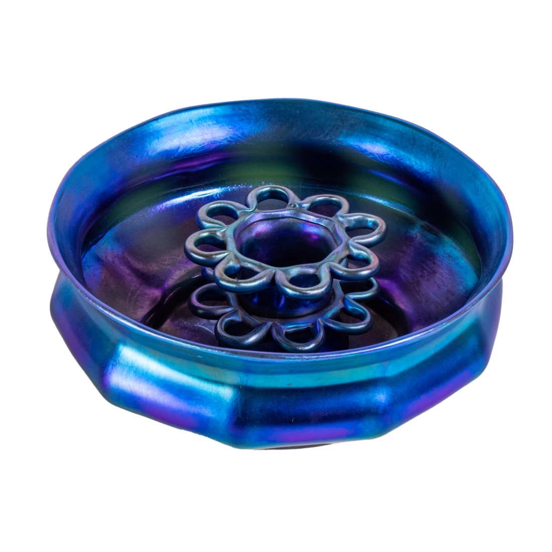 LCT Tiffany Blue Favrile Glass Lobed Bowl and Frog (1 of 10)