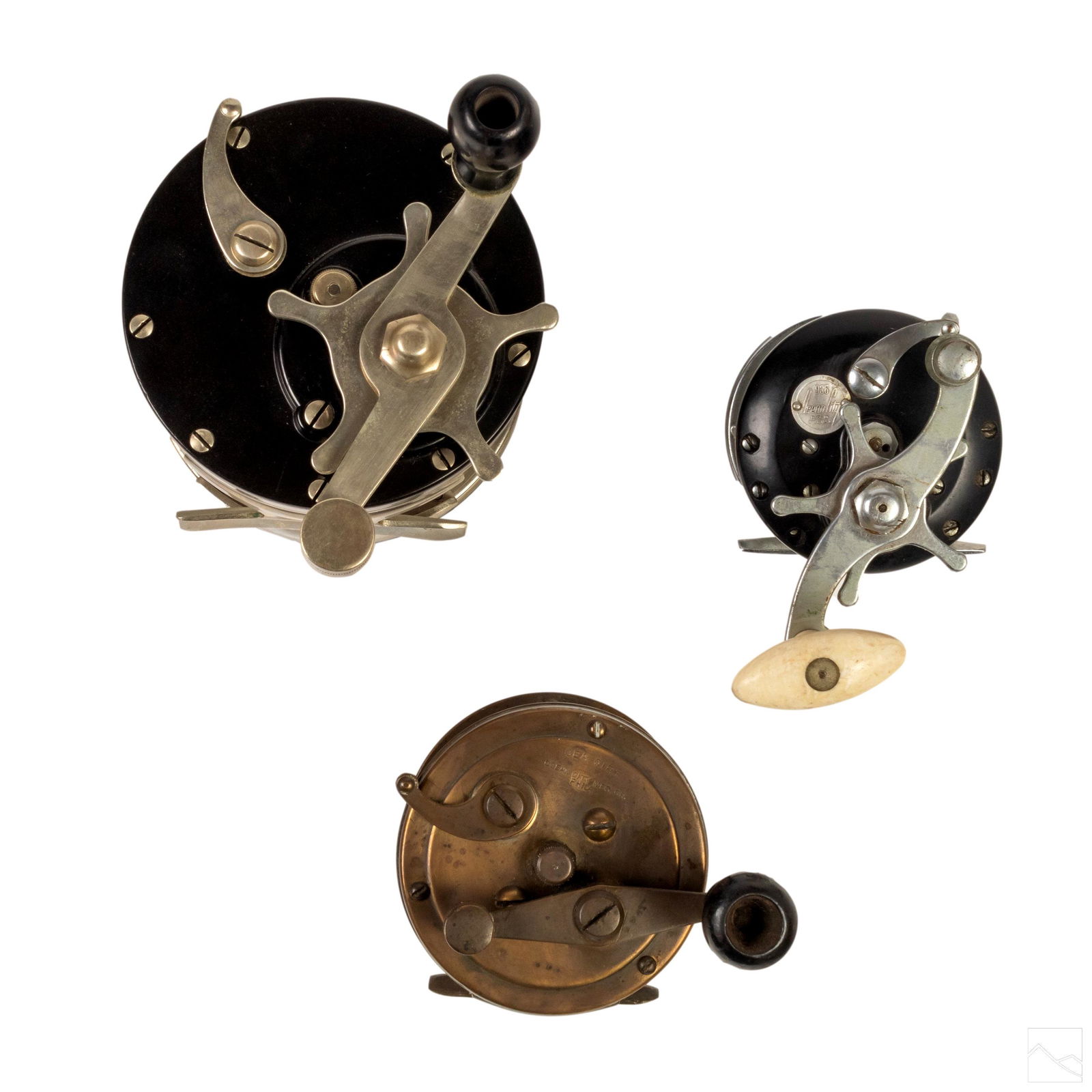 Assorted Vintage Spinning Fishing Reels Estate Lot (1 of 7)