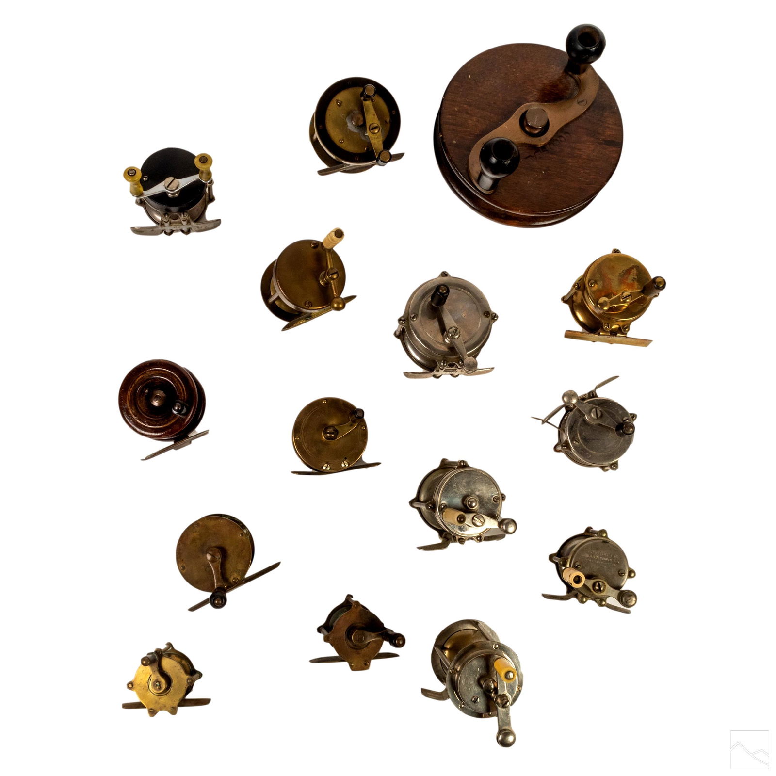 Unsigned 15 Assorted Vintage Fishing Reels Group (1 of 6)