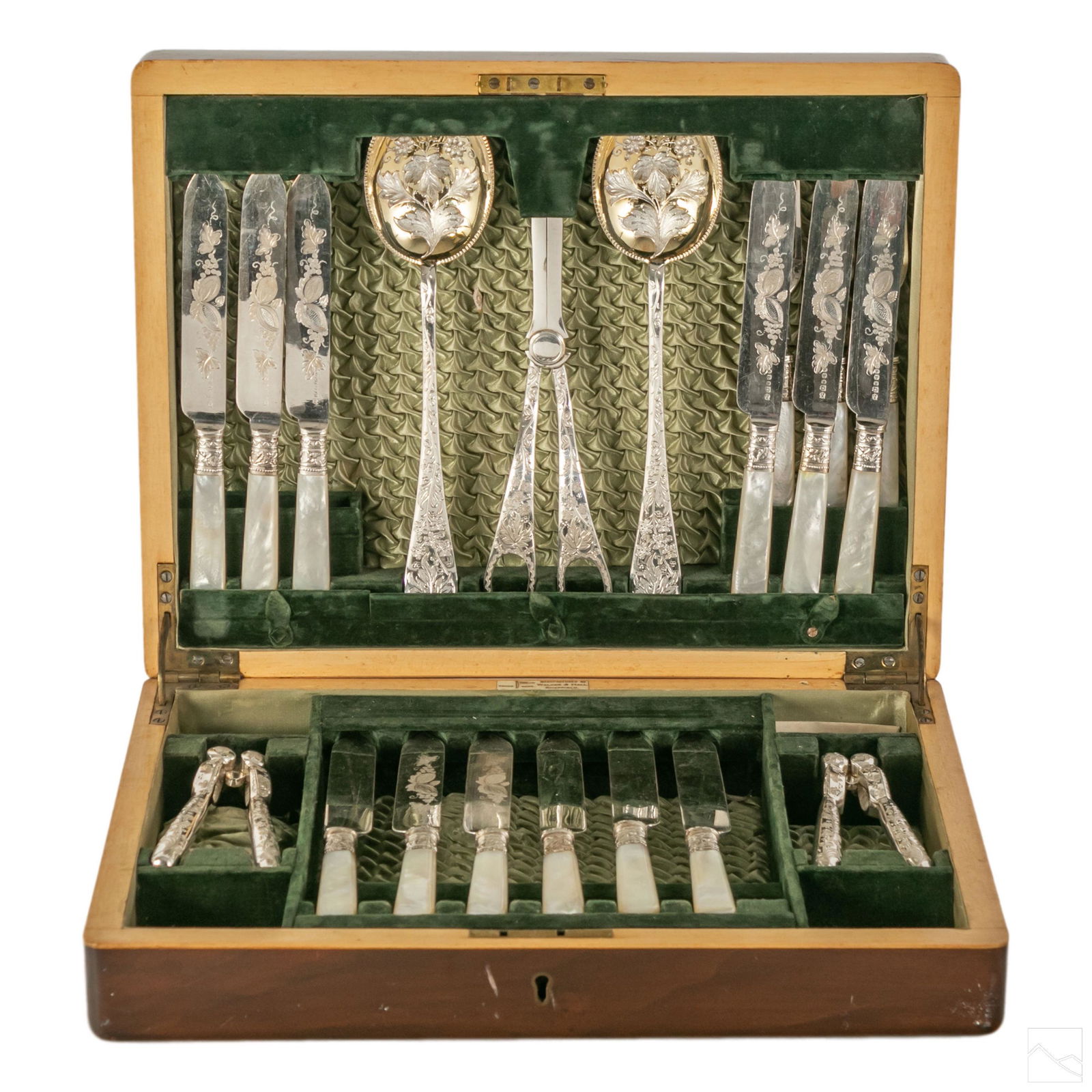 Sheffield Silver Plate & MOP Cutlery Fish Service (1 of 9)