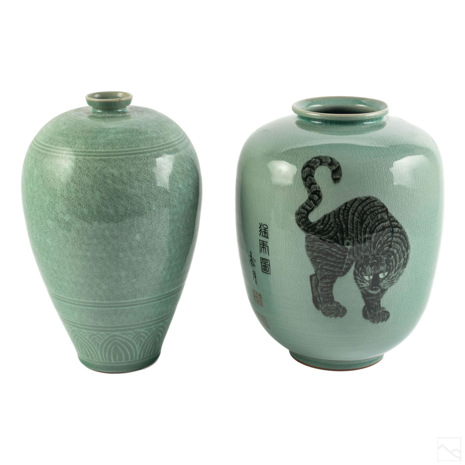 Korean Celadon Porcelain VTG Artist Marked Vases (1 of 11)