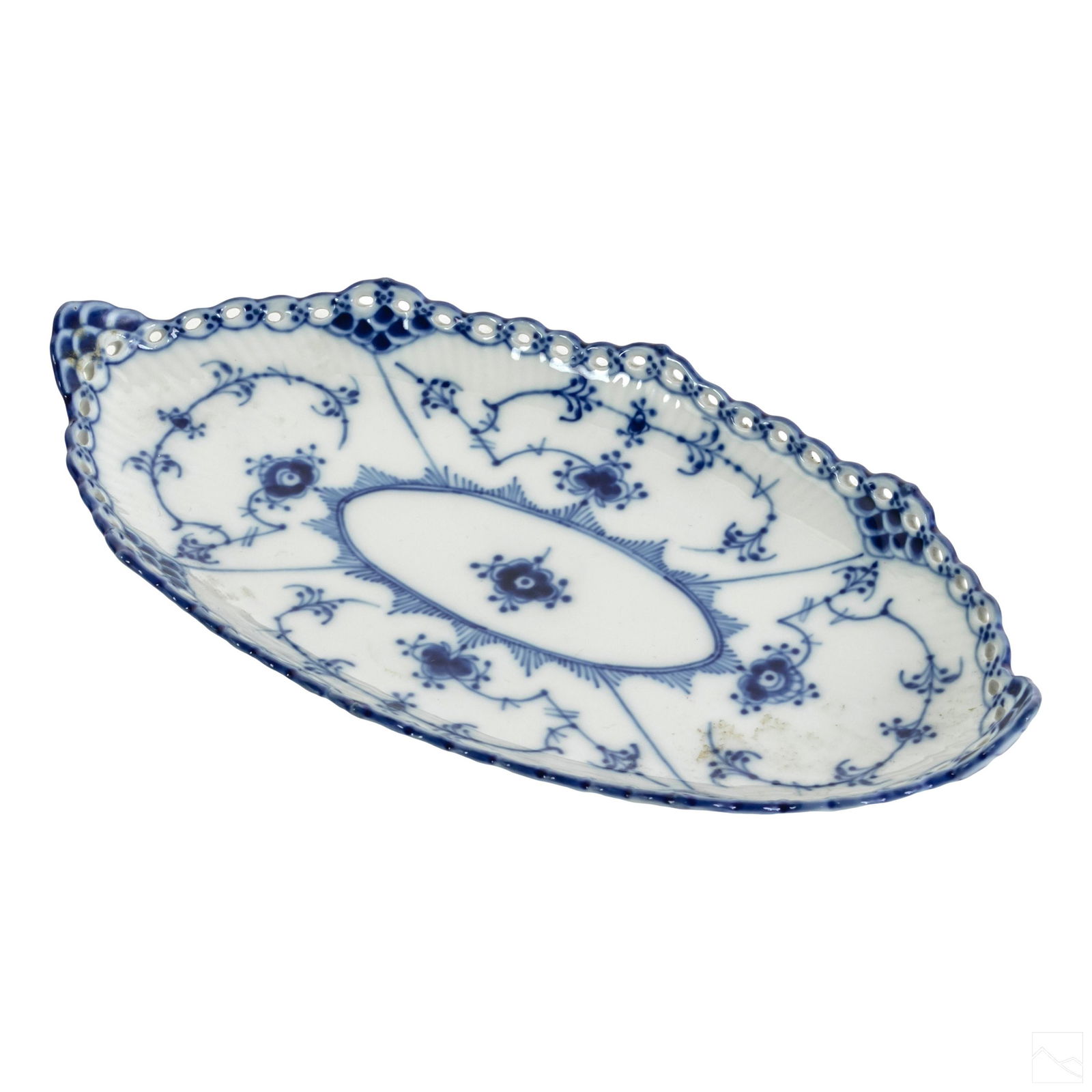 Royal Copenhagen Blue Fluted Full Lace Dish #1115: Royal Copenhagen Blue Fluted Full Lace oval pickle dish. Crafted fine Danish porcelain with blue motif and open lace trim. Makers mark on bottom with number 1115. Marked as a first edition. SHIPPINGHi