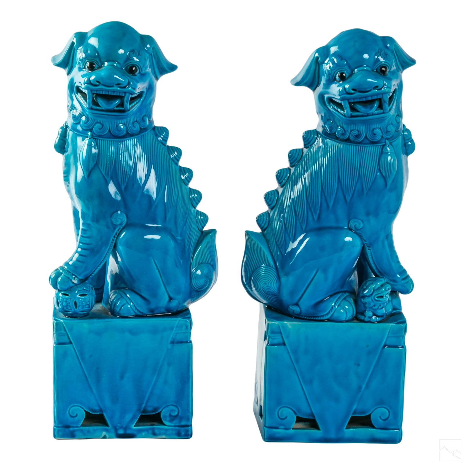 Chinese Porcelain Turquoise Guardian Foo Dogs PAIR: Pair of foo dogs crafted of fine quality Chinese porcelain with turquoise blue glaze finish. SHIPPING Hill Auction Gallery will offer in-house continental USA shipping for $95 plus insurance. Gallery 