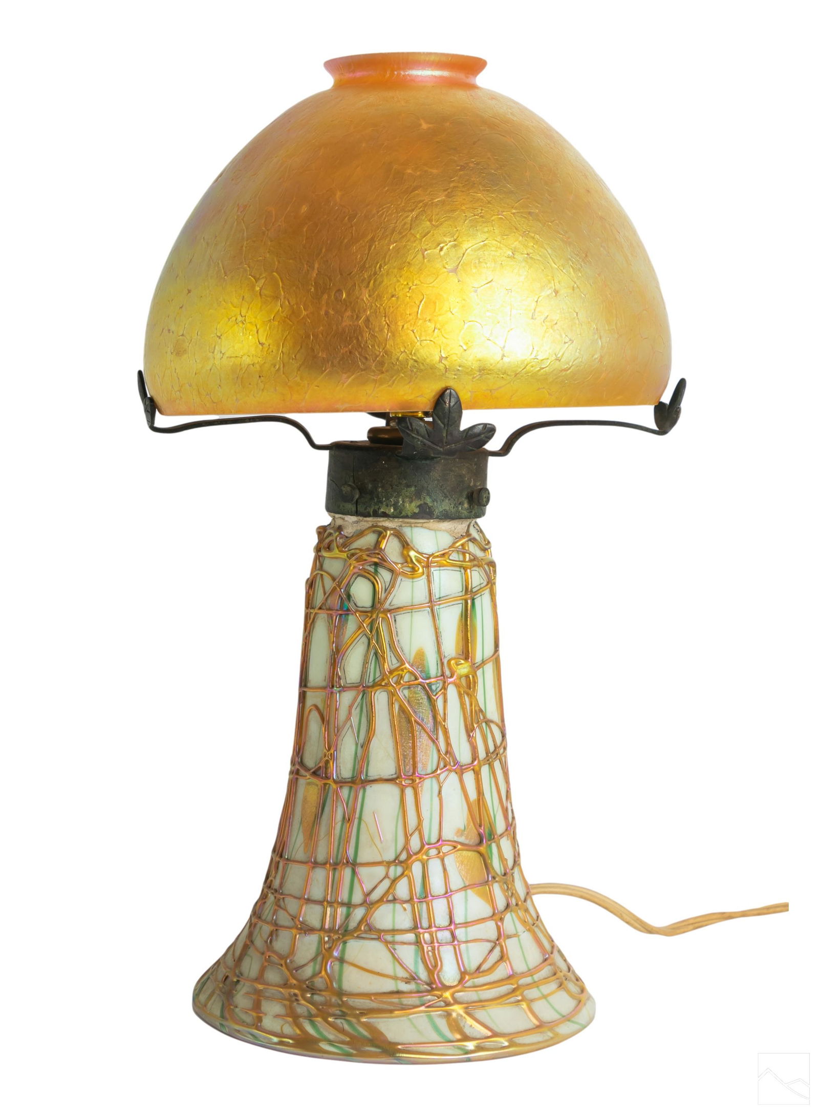 Durand Threaded Iridescent Art Glass Mushroom Lamp (1 of 8)