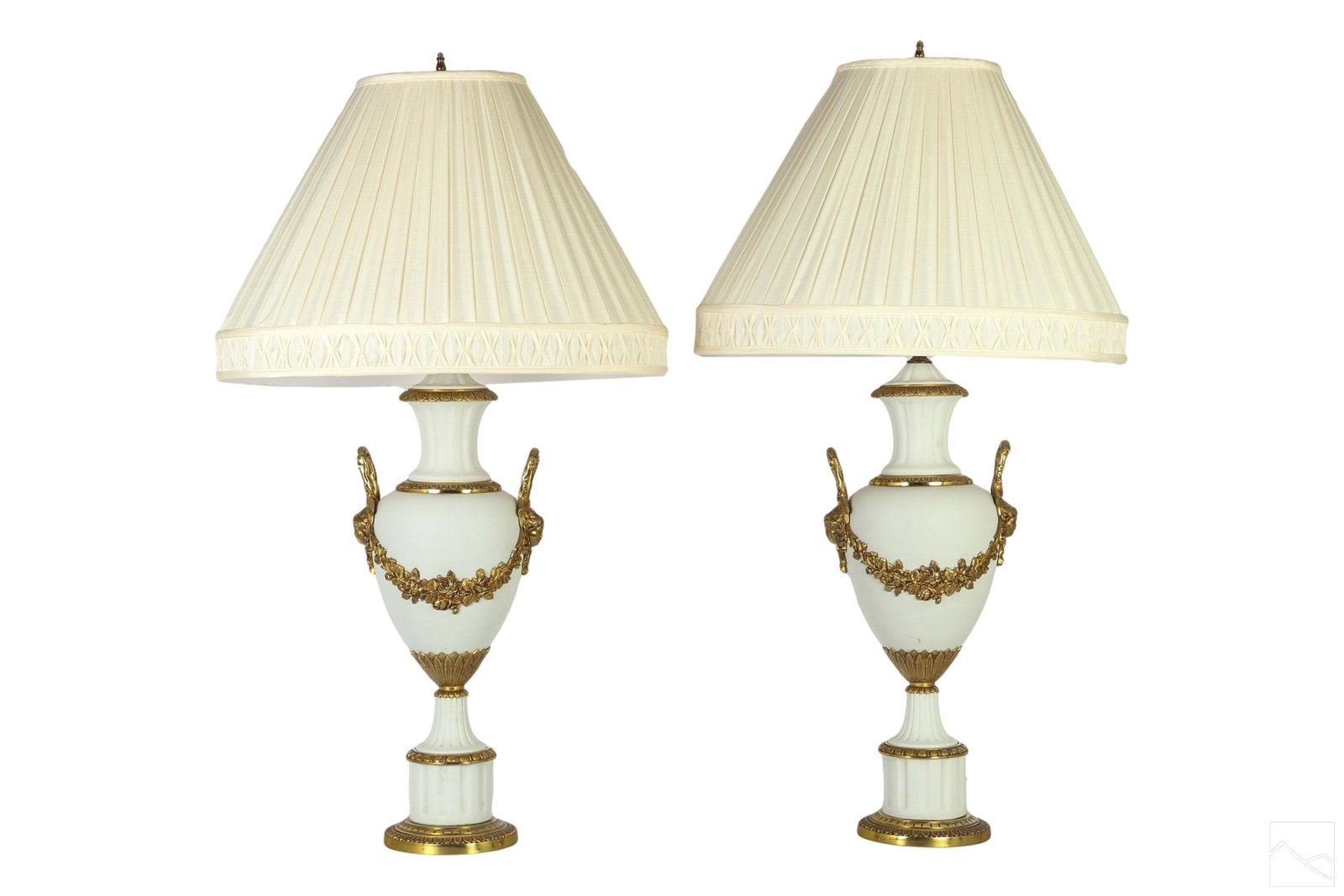 Louis XV Style Pair Porcelain & Bronze Table Lamps: A pair of elegant porcelain lamps, produced in the French Empire style. Striking white porcelain urn form bodies with large bronze foliate form mountings, dual opposing Neoclassical style Marianne (Li