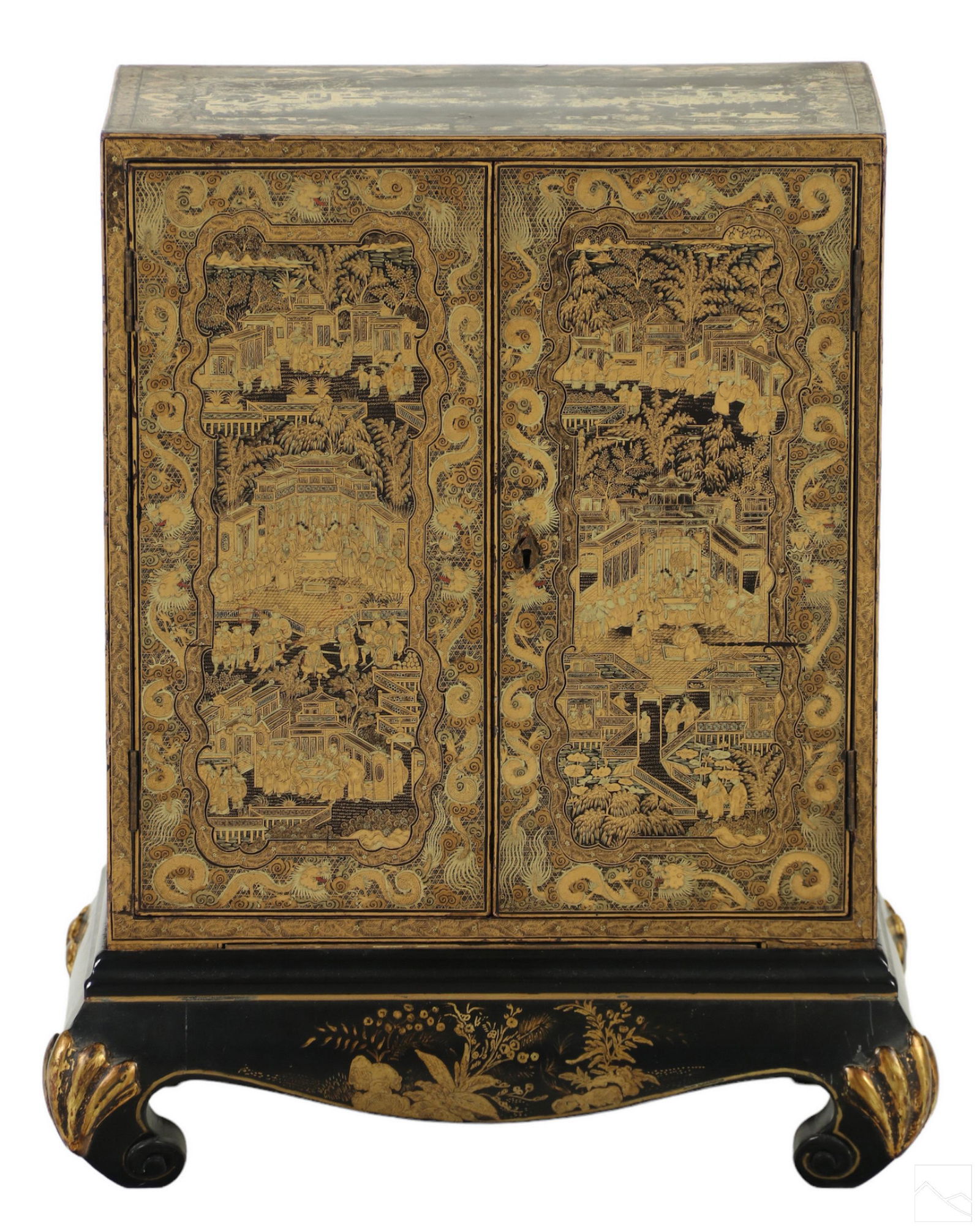 Japanese Meiji Period Komai Gilt Lacquer Cabinet (1 of 9)