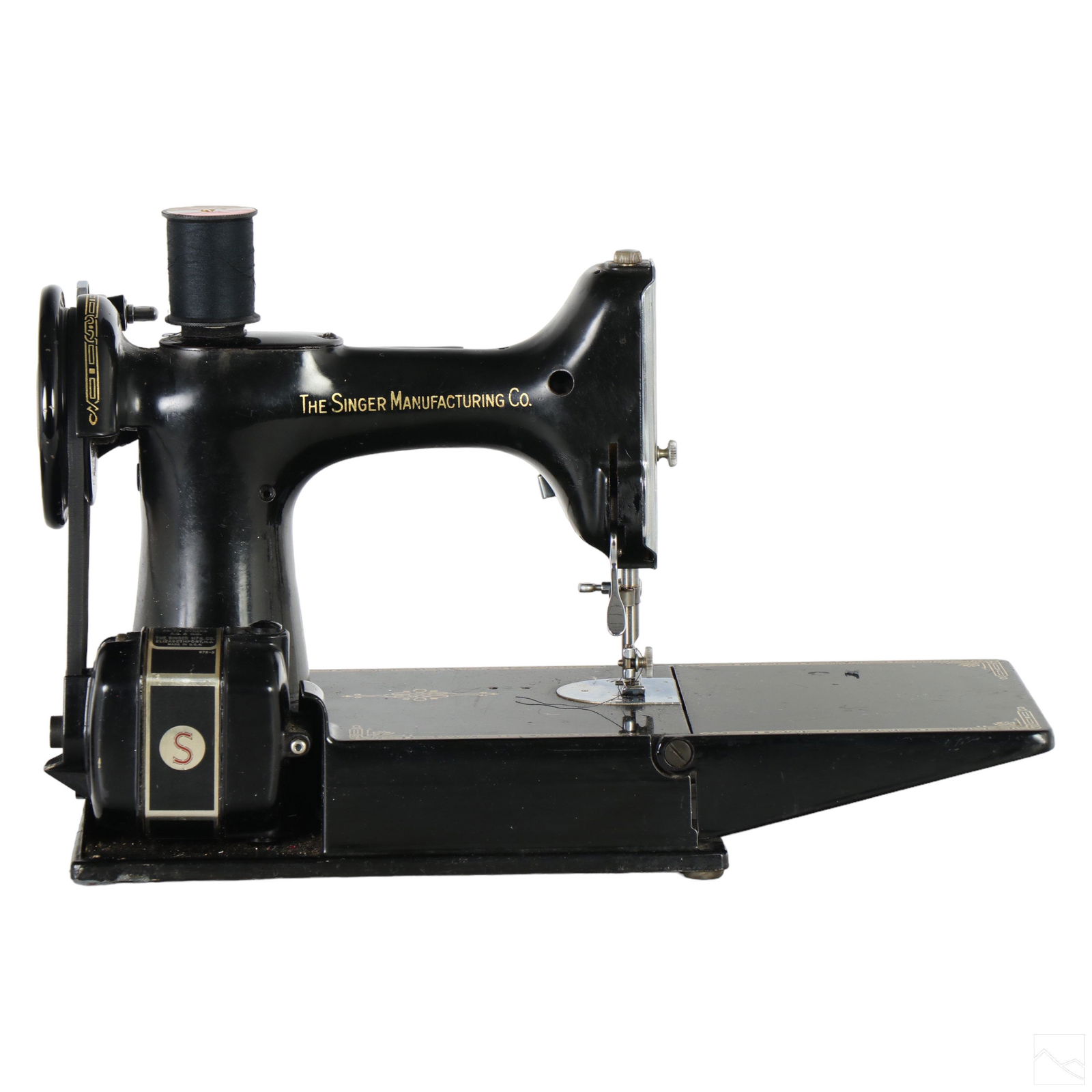 Singer Vintage Featherweight Sewing Machine 3-120 (1 of 8)