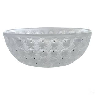 Lalique French Crystal Art Deco Style Nemours Bowl: A vintage Lalique French crystal bowl produced in the Nemours pattern, from an original 1929 design by Rene Lalique (1860-1945). Frosted bowl with a profusion of encircling recessed Art Deco style