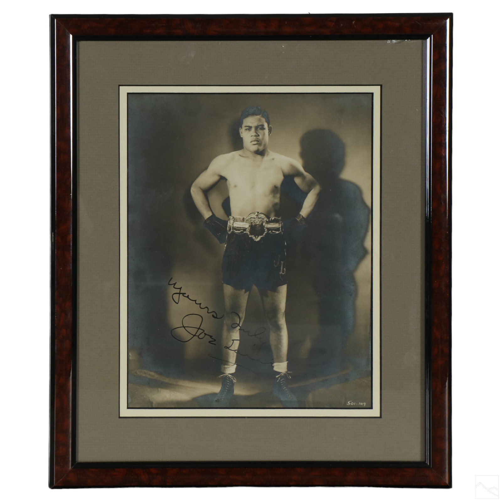 Joe Louis SIGNED Heavyweight Boxing Champ BW Photo (1 of 4)