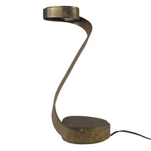 Casella Georgine Aasen Modernist Brass Snake Lamp: A vintage designer brass table lamp for Casella Lighting by Georgine Aasen (Georgine Casella) (born 1945). An iconic Mid Century Modern design modeled in rich patinated brass in an exaggerated curving