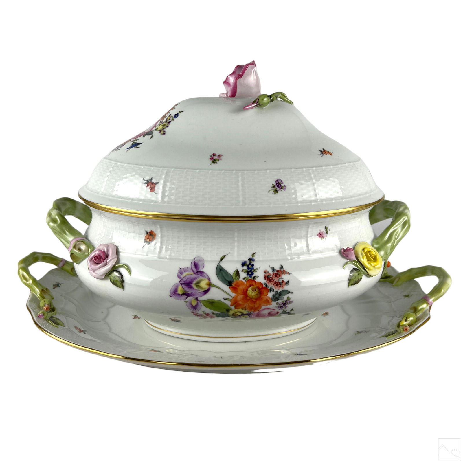 Herend Porcelain Queen Victoria Tureen with Plate (1 of 7)