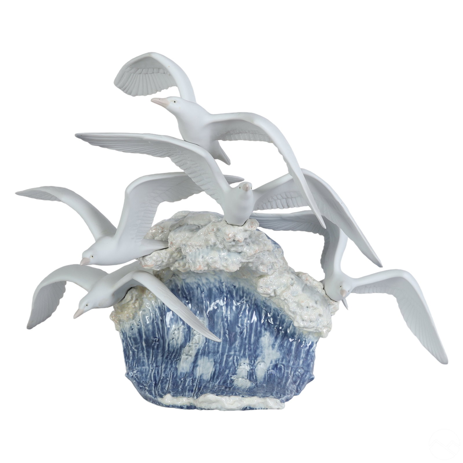 Lladro Porcelain SEAGULLS IN FLIGHT Sculpture 6952 (1 of 9)