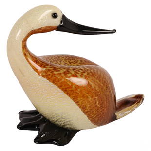 Murano Oscar Zanetti Venetian Glass Bird Sculpture: A Murano Italian studio art glass sculpture by Oscar Zanetti (born 1961). Lattimo milk glass with amber and silver leaf speckled decoration, black applied glass feet, and extended black applied glass