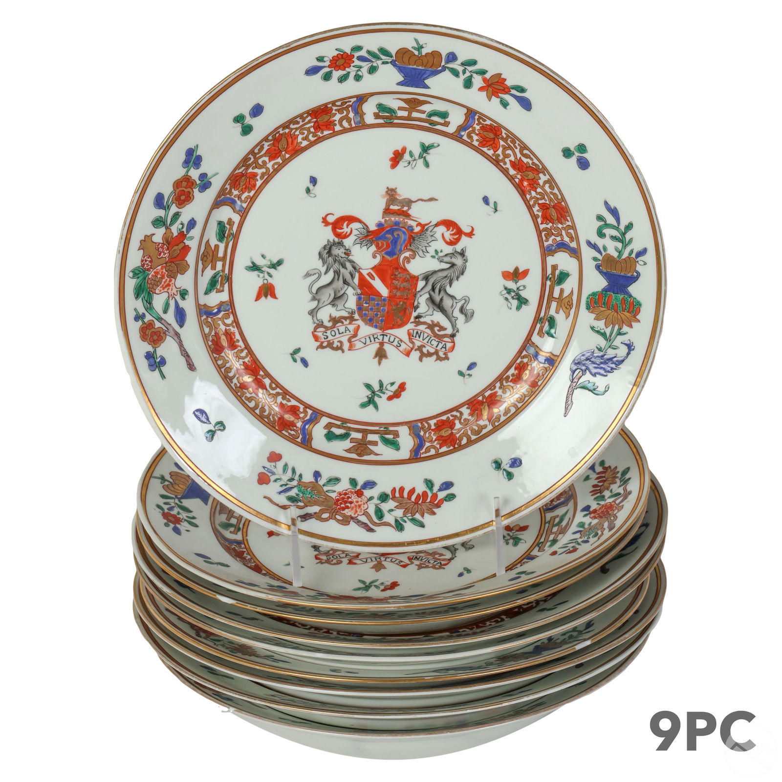 Chinese Antique Porcelain Armorial Bowls 9pc. SET: Antique nine (9) piece set of Chinese export armorial porcelain bowls. Featuring a coat of arms with the Latin motto SOLA VIRTUS INVICTA ("The Only Invincible Power"). Bowls are associated with the En