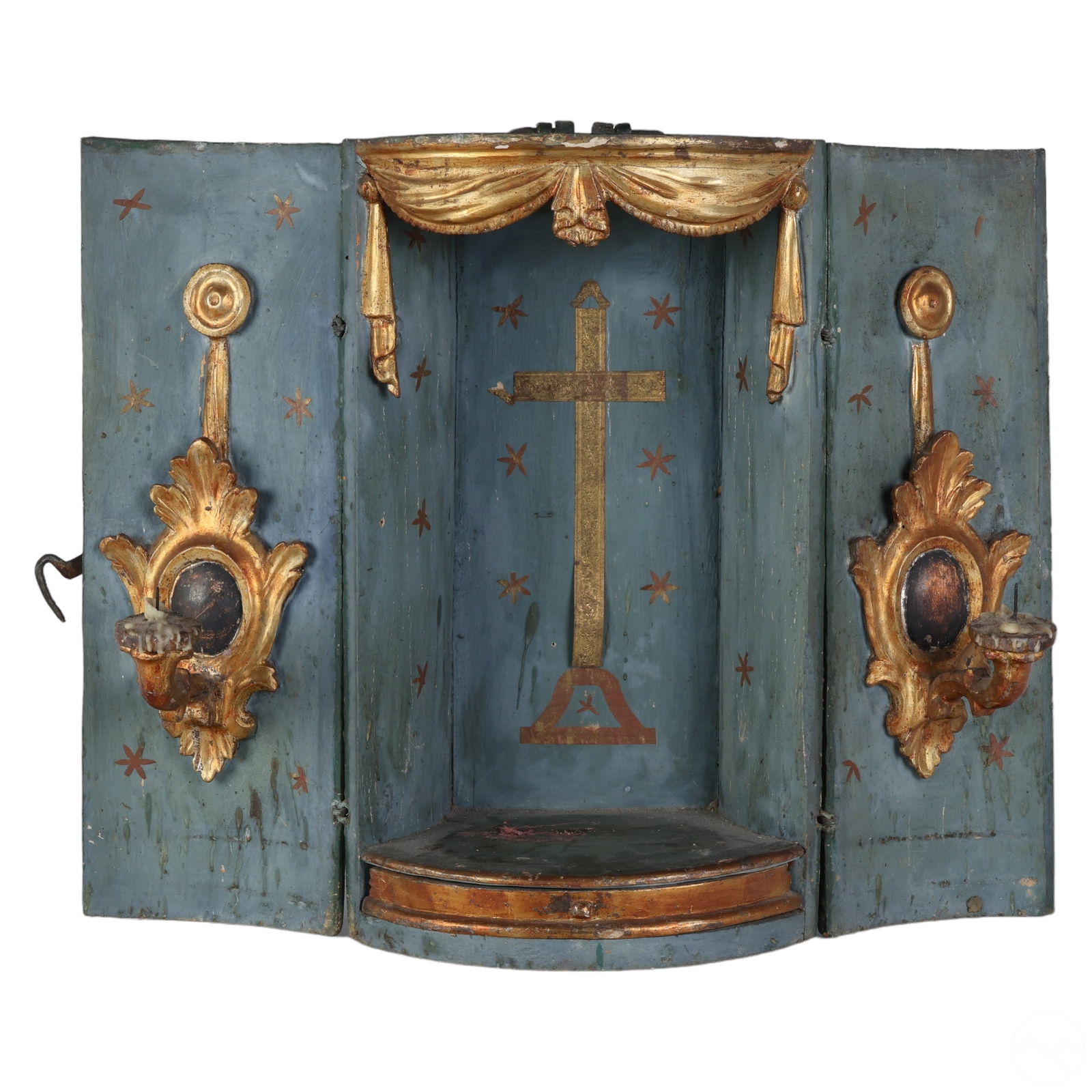 Italian 19C Antique Wood Niche Travel Altar Casket: An Italian antique 19th Century niche or travel altar shrine reliquary. Artisan carved wooden with hand painted forest green exterior and dual hinged doors to front opening to interior compartment pai