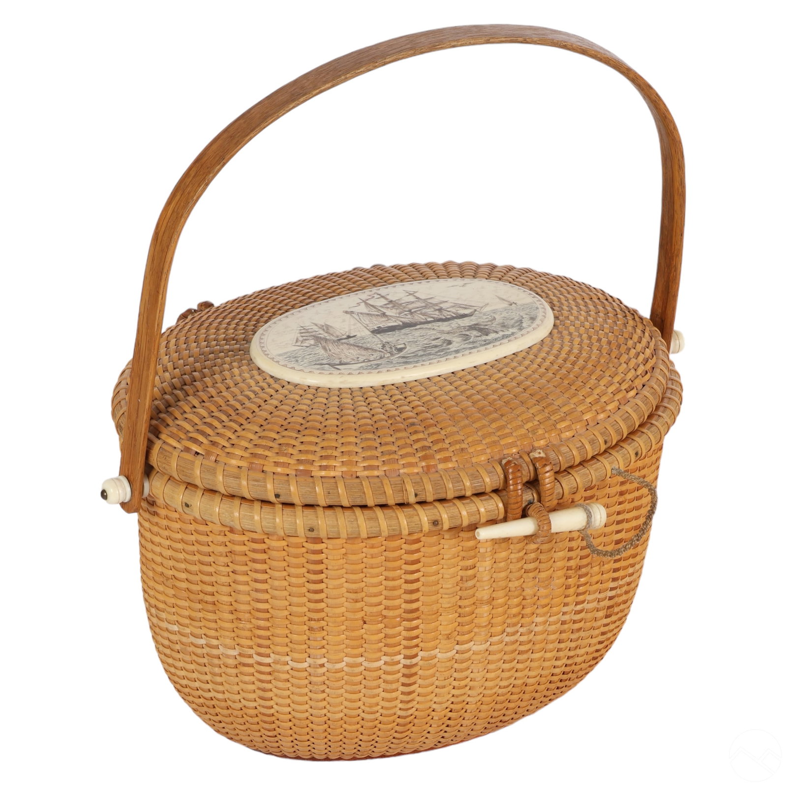 David Lazarus Scrimshaw Nantucket Lightship Basket: An artisan custom-made Nantucket lightship purse basket produced circa 1983 by artist Michael Bedell (1947-2016), adorned with a whaling scene scrimshaw plaque carved by English-American artist David 