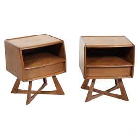 Heywood Wakefield Pair of Bedside Nightstand M540