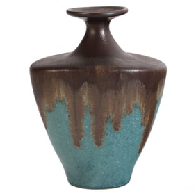 Pigeon Forge Douglas Ferguson Art Pottery 7" Vase