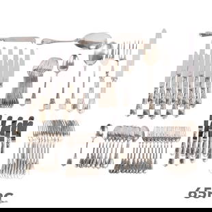 Christofle Sterling Marly Flatware 65pc SET 3,090g: Christofle sterling silver 65-piece flatware set in the "Marley" pattern. Comprising (10) dinner forks (8"), (10) salad forks (6.75"), (11) soup spoons (7.5"), (10) dessert spoons (6"), (10) dinner kn