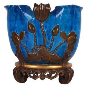 19C English Majolica Pottery Blue Glaze Lotus Vase