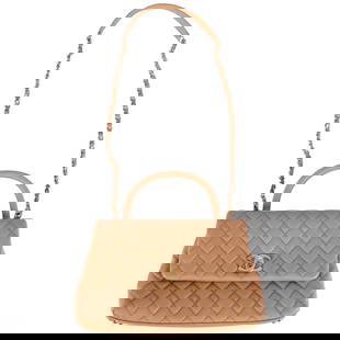 Chanel Beige Caviar Quilted Coco Handle Flap Bag: Chanel Coco top handle flap bag crafted in beige caviar leather with diamond quilting and gold-tone hardware. The purse features include a CC turn-lock clasp, structured rolled leather top handle, and