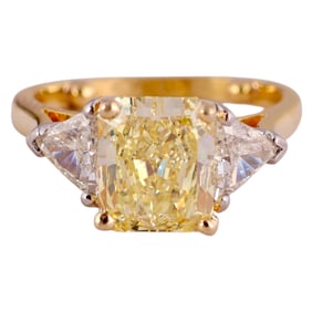 18k Gold Natural 3.24 CT Fancy Yellow Diamond Ring