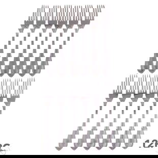Buccellati Sterling Villa D'Este Fork SET 1,150g.: Set of twelve Buccellati Italian sterling silver dinner forks in the scarce Villa D'Este pattern, featuring a feather edge design. Marked "M. Buccellati," "Italy," and "925." This discontinued pattern