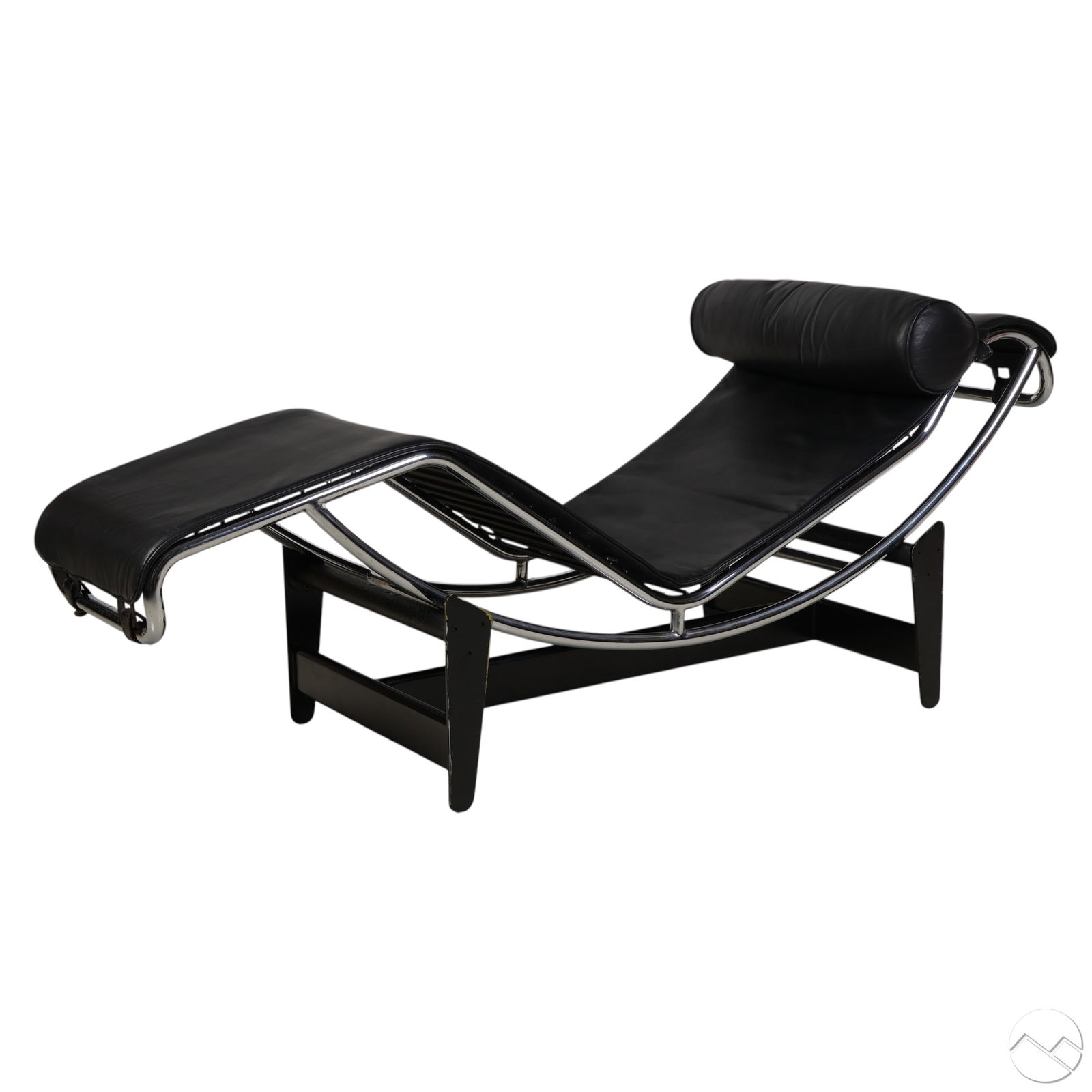 Le Corbusier 1887-1965 LC4 Leather Chaise Lounge (1 of 11)