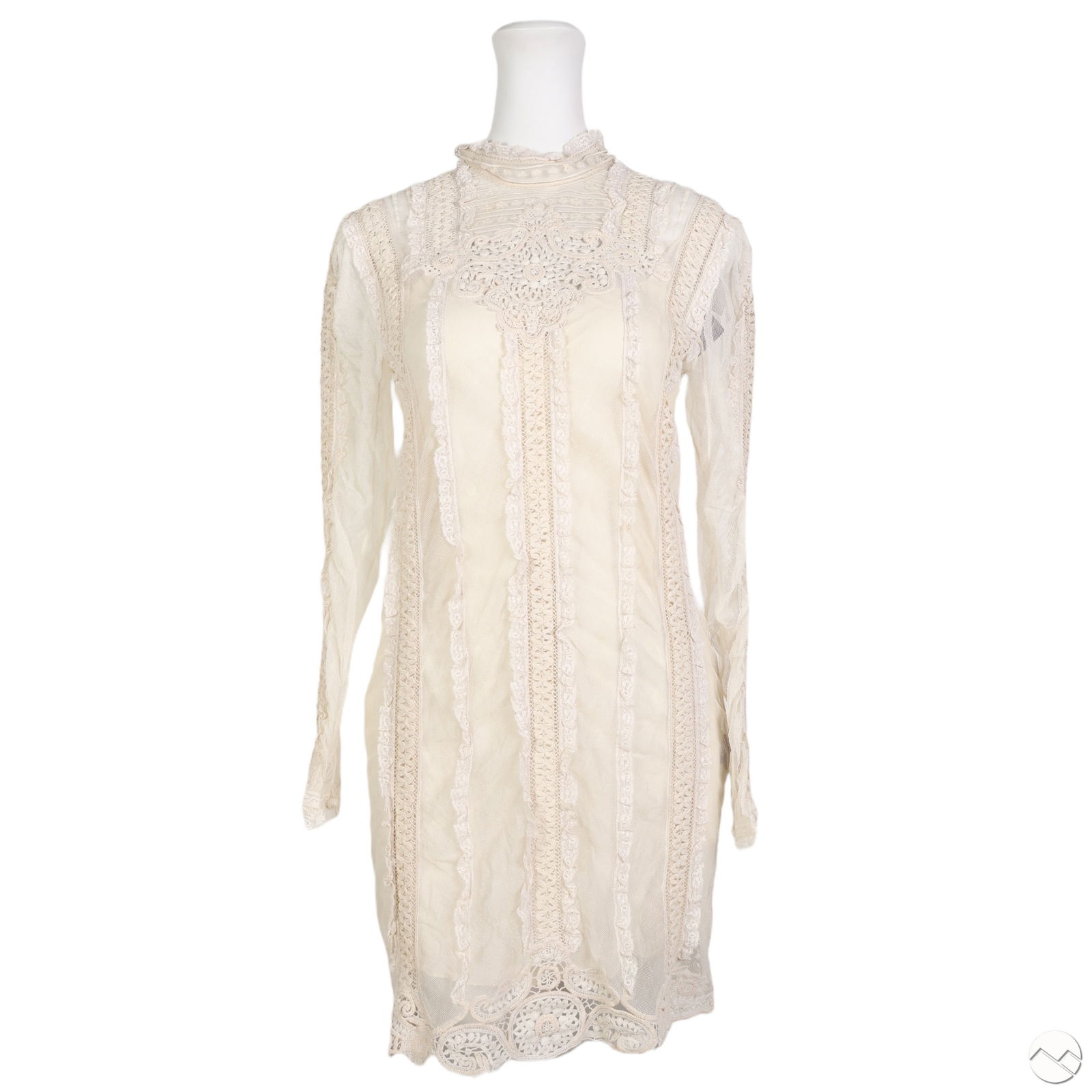 Ralph Lauren Purple Label Ivory Silk Dress Size 6: Ralph Lauren Purple Label ivory long sleeve overlay evening dress crafted from 100% silk, featuring Victorian-inspired lacework and ruffle detailing throughout. Designed with a high neckline, sheer co