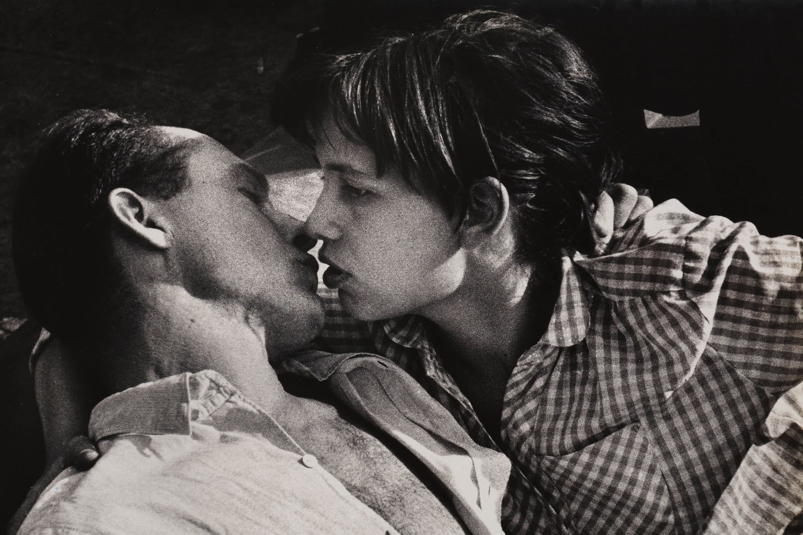 Dave Heath 1931-2016 Kissing NY 1957 Photo SIGNED (1 of 8)