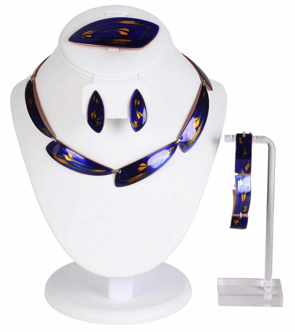 Marco 1960s Copper Enamel MCM Jewelry Suite w/ BOX: Marco vintage Mid Century Modern copper and enamel four-piece jewelry suite from the 1960s, including a necklace, bracelet, brooch, and clip-back earrings. Each piece is crafted in rich cobalt blue en