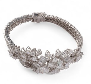 Platinum 28.5 CT TW Retro Period Diamond Bracelet
