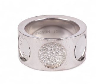 Louis Vuitton 18k White Gold .3 CT TW Diamond Ring