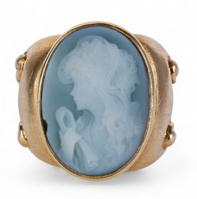 18k Gold Bold Neoclassical Style Cameo Ring 27.7g
