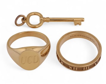 Tiffany & Co 18k Atlas Signet Ring Key Pendant 21g