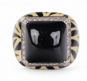 18k Gold Zebra Enameled Diamond Onyx Ring Size 8