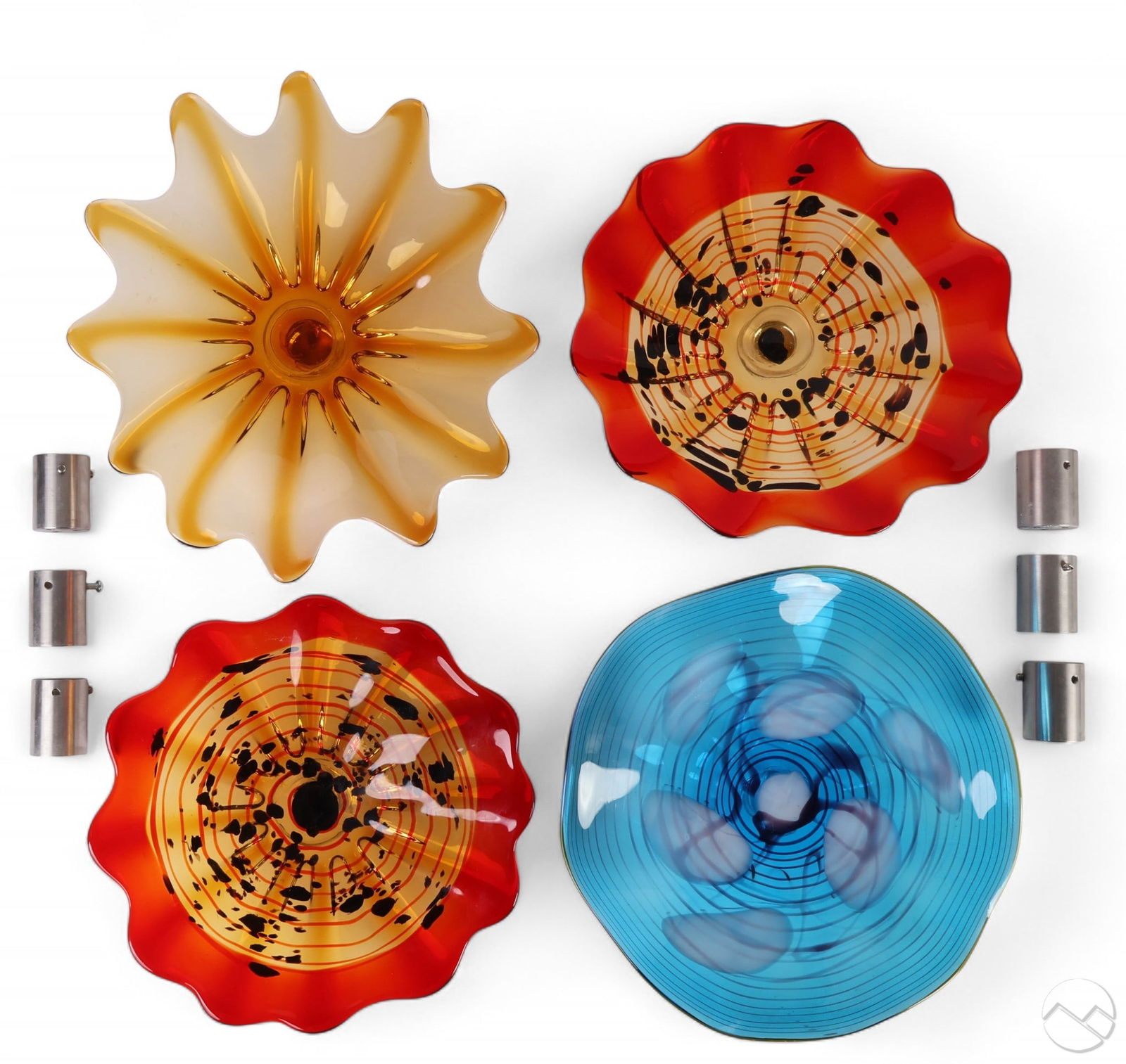 Seaform Studio Art Glass Manner of Chihuly 4pc LOT: Seaform studio art glass collection of four hand blown sculptures in the manner of Dale Chihuly. Each piece features fluid undulating rims and organic freeform shapes with individually colored bodies