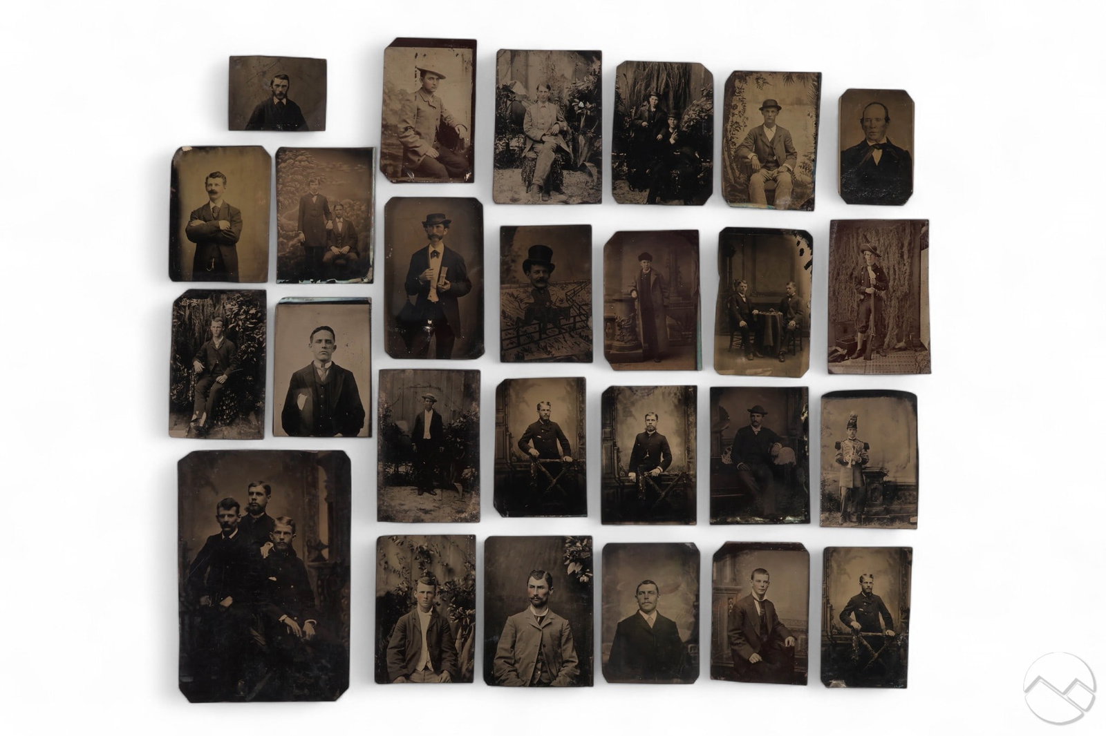 19C Tintype Gentlemen Men Portrait Photos 26pc LOT: Collection of twenty six early antique American tintype portraits dating from the mid to late 19th century, depicting men in formal and casual studio settings. Includes individual and paired poses, so