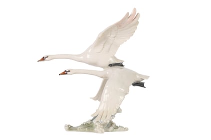 Hutschenreuther Swans in Flight Porcelain Figurine