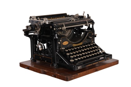 Antique Underwood Standard #5 Typewriter with Case