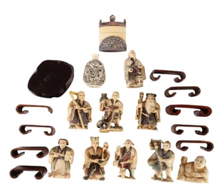 Japanese Carved Netsuke Figures and Bottles 275g.