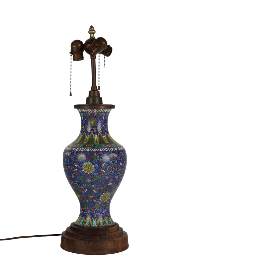 Chinese Cloisonne Enamel Floral Scroll Table Lamp: Chinese cloisonne desk light fixture featuring floral and scroll designs in polychrome enamel on a blue ground. Mounted to a stepped circular wood base with triple light socket brass fixtures and pull