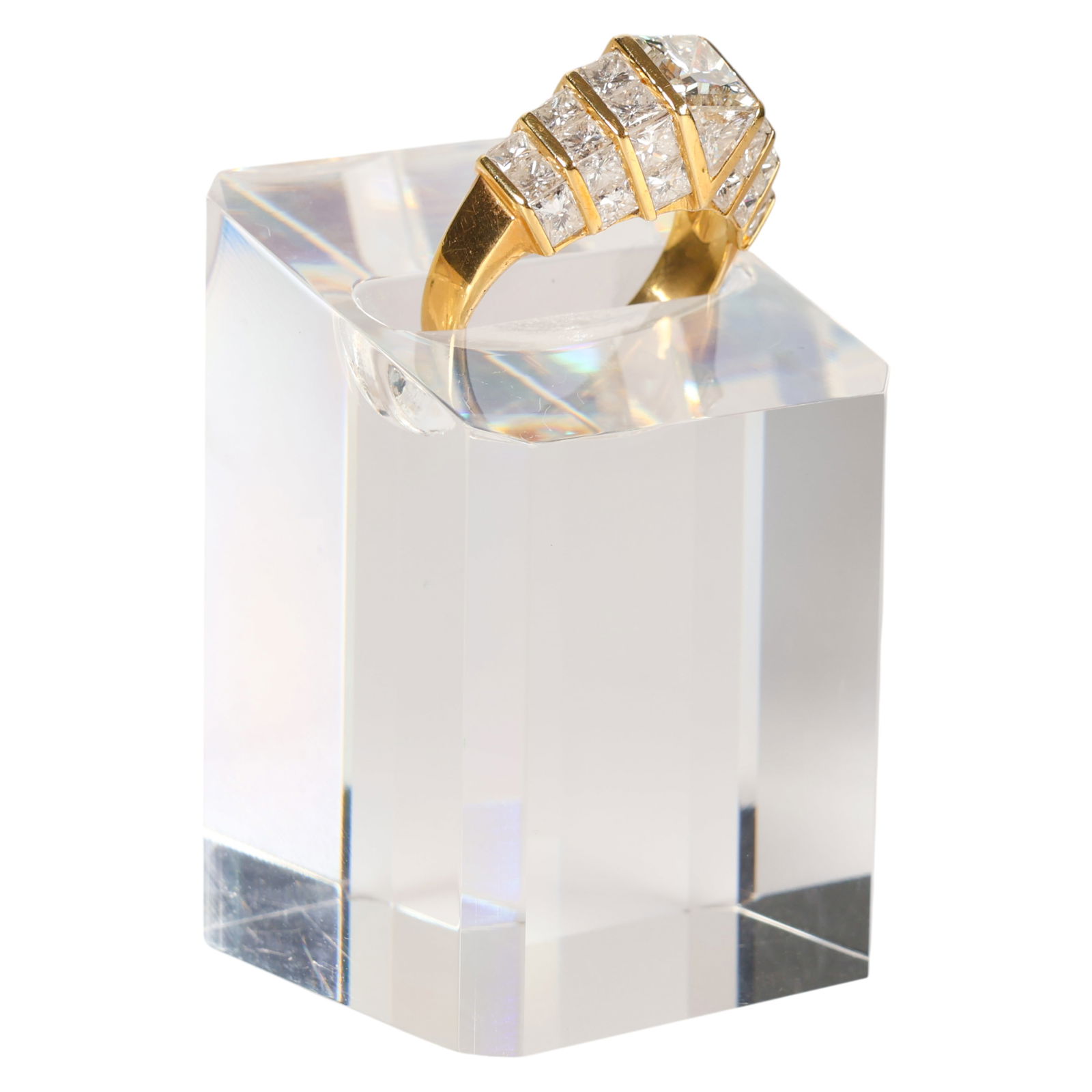 18K Gold 3.20 Carats Diamond Bez Ambar Ring Sz 6.5: 18k gold and diamond ring, Bez Ambar ATW design and 1985 De Beers Award winner, centered by a quadrillion-cut diamond weighing approximately 1.53 carats, graded I color and VS1 clarity per accompanyin